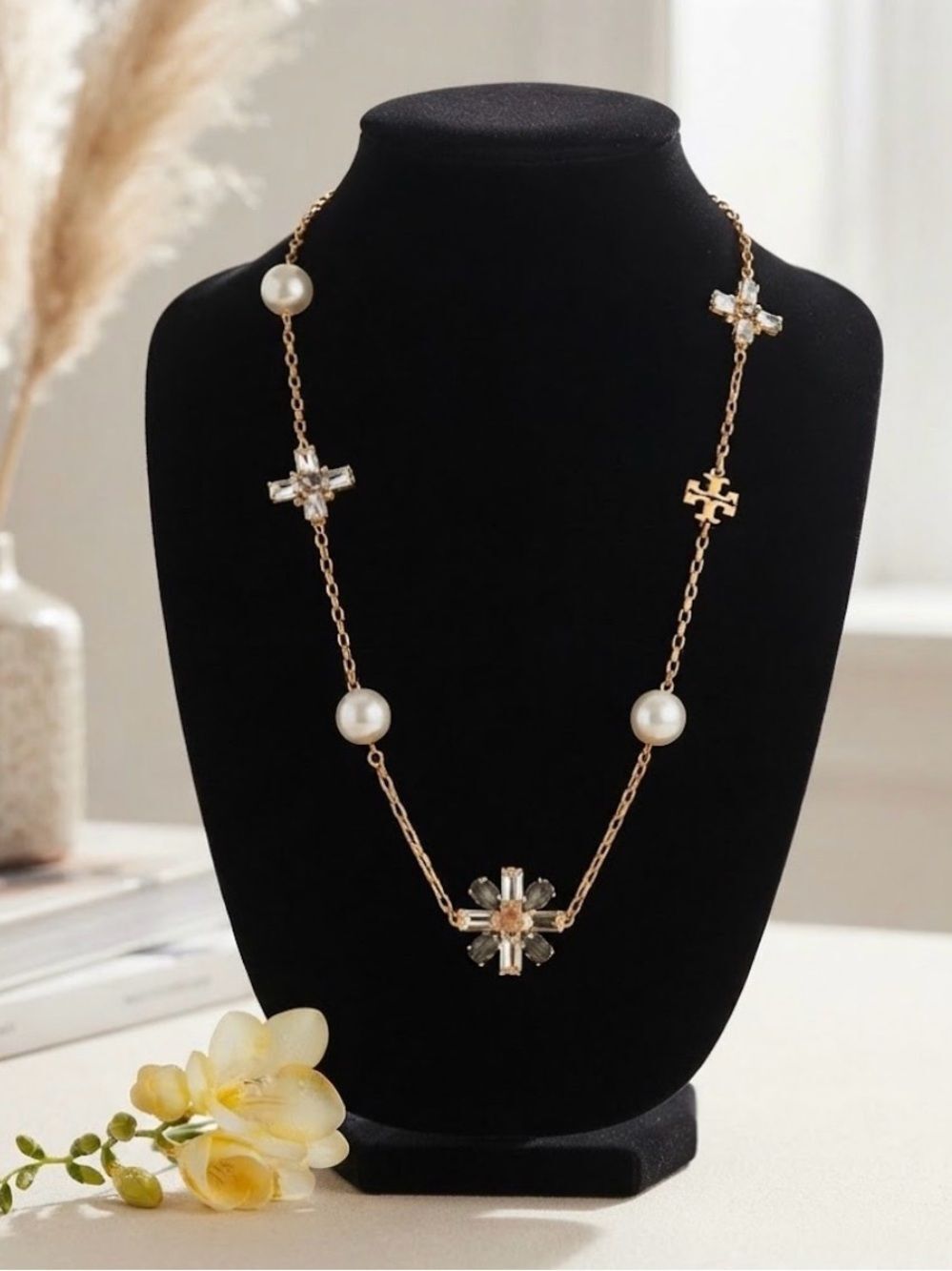 TORY BURCH STATEMENT PEARLS AND NATURAL SMOKY QUARTZ CRYSTALS NECKLACE